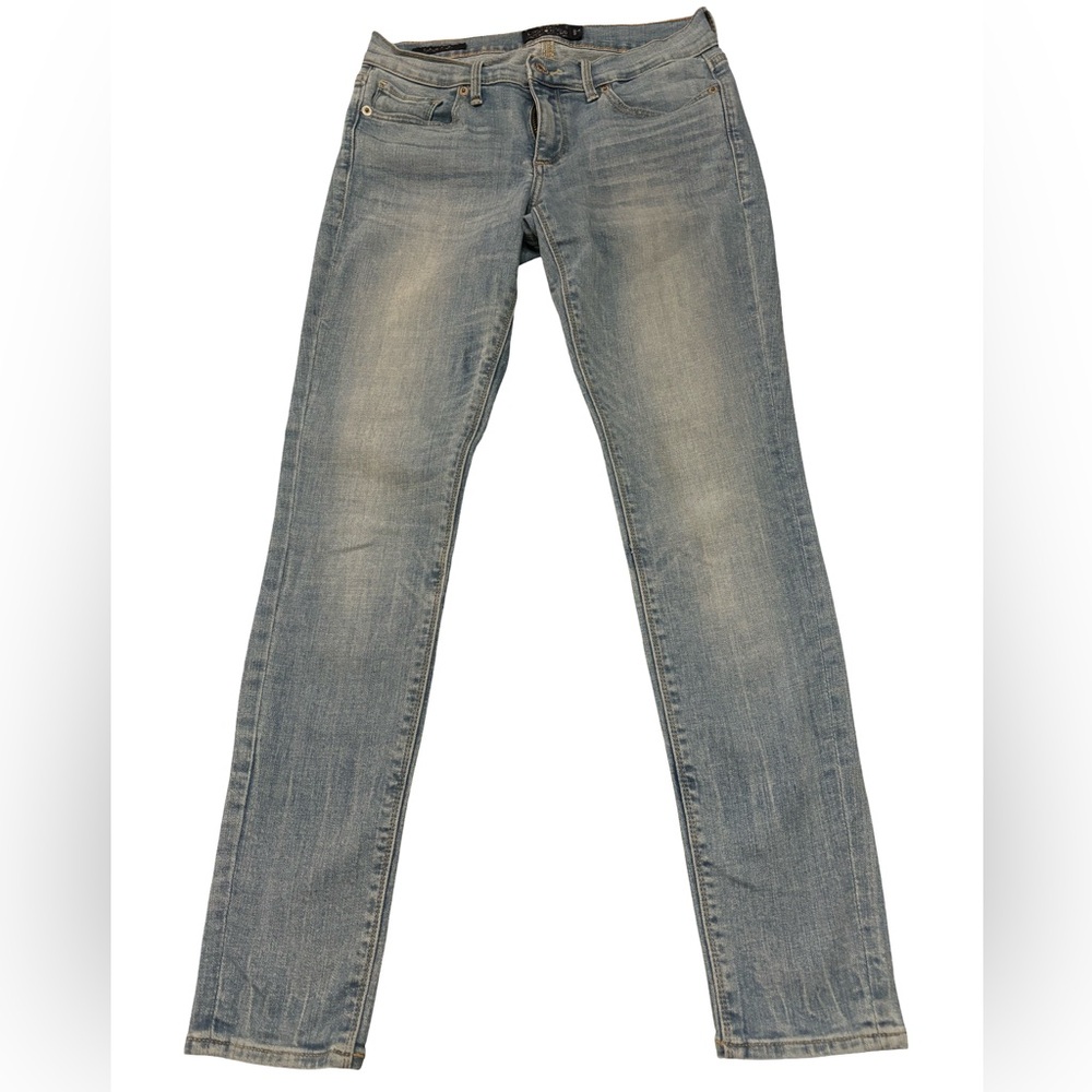 Lucky Brand Light Blue Straight Leg Jeans (Charlie Skinny)
